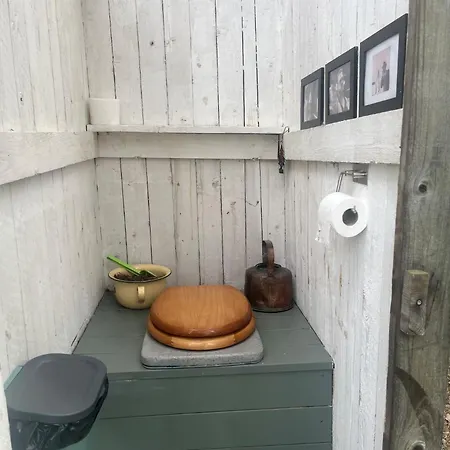 Glamping On The Waterfront *